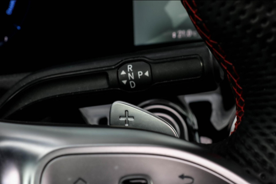 Mercedes-Benz CLA-Klasse 250 e AMG - PANO - MATGRIJS - SFEER - CAMERA
