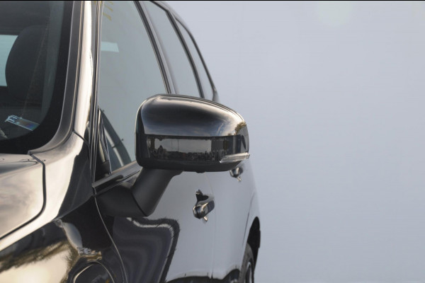 Volvo XC60 T6 350PK Automaat AWD Plus Black Edition / Trekhaak / Panoramadak / BLIS / Adaptieve cruise control / Keyless entry / Stoel - en stuurwielverwarming / elektrische stoelen met geheugen / Parkeersensoren met 360 camera / Elektrische achterklep