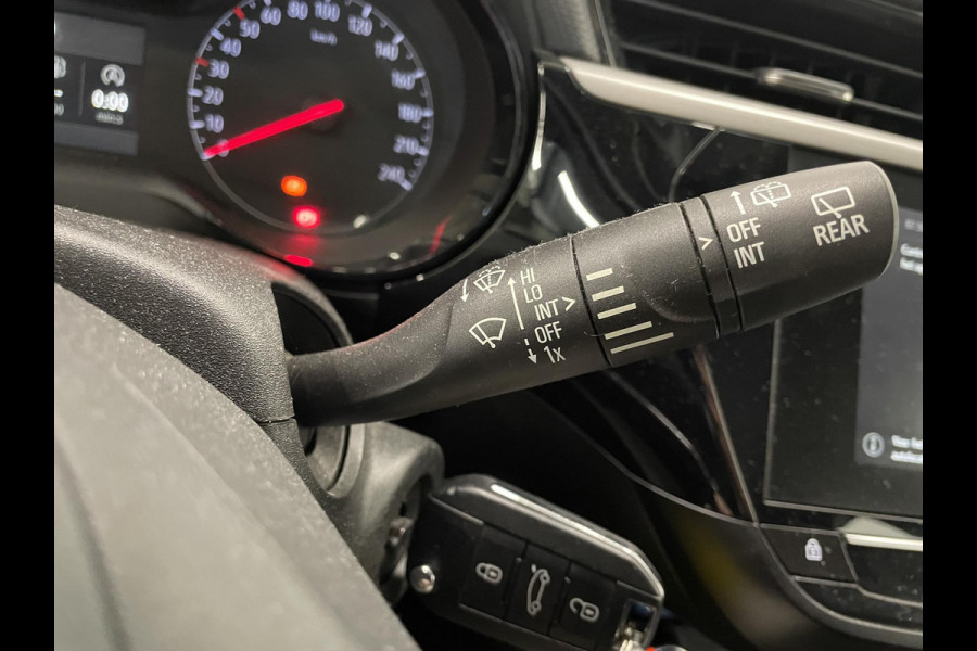 Opel Corsa 1.2 Edition Navigatie Apple Carplay/Android Auto Camera Parkeersensoren Cruise Control Airco