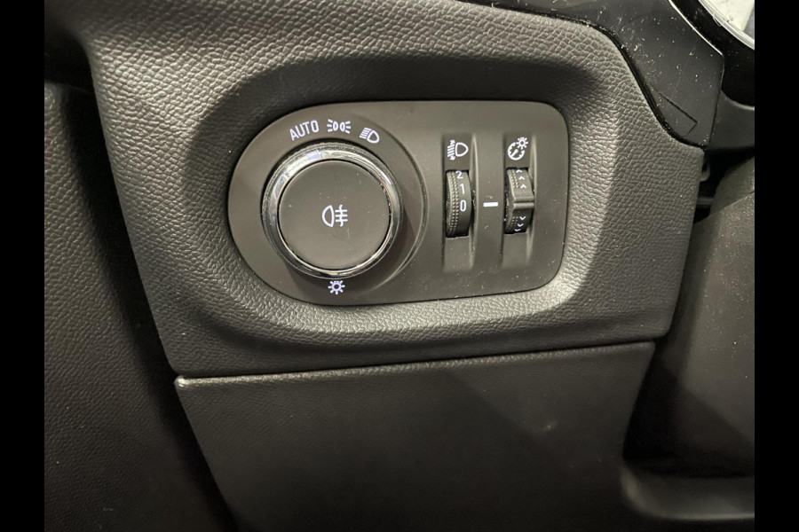 Opel Corsa 1.2 Edition Navigatie Apple Carplay/Android Auto Camera Parkeersensoren Cruise Control Airco