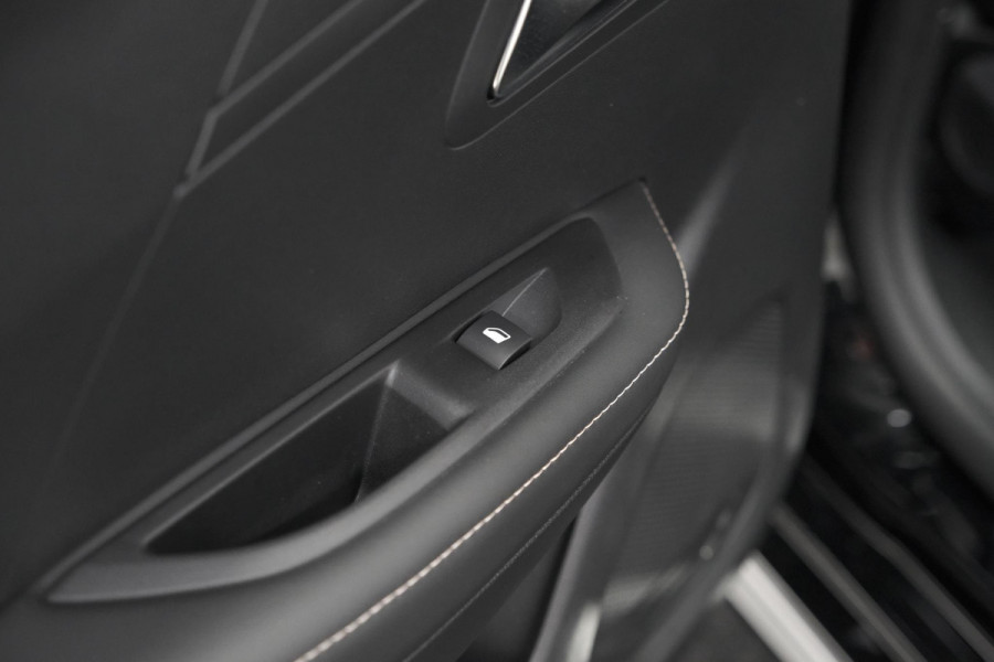 Peugeot 208 PureTech 100 Allure | 360 Camera | Adaptieve Cruise Control | Dodehoekdetectie | Navigatie