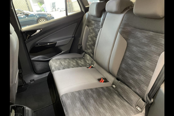 Volkswagen ID.4 Pro 77 kWh Airco ECC Wireless Carplay Navi PDC VA 19"LM Velgen Adaptive Cruise Control