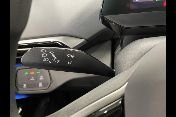 Volkswagen ID.4 Pro 77 kWh Airco ECC Wireless Carplay Navi PDC VA 19"LM Velgen Adaptive Cruise Control
