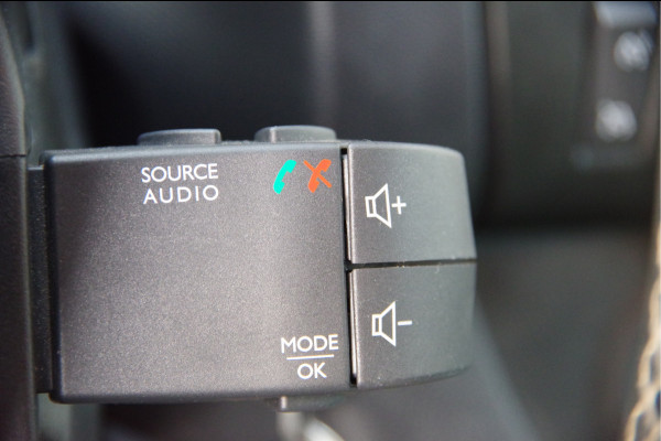 Opel Vivaro 1.6 CDTI L2 Sport 145PK, TREKHAAK, CAMERA, CRUISE, NAVI, CLIMA, 17'' LMV, NL AUTO, NAP