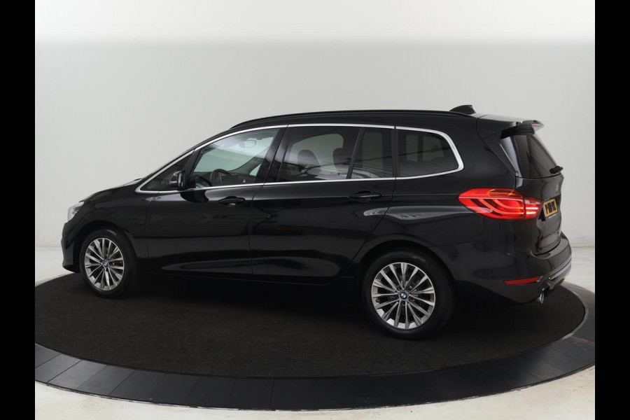 BMW 2 Serie Gran Tourer 216i Luxury Line 7-persoons | Trekhaak | Stoelverwarming | Leder | Head-Up | Camera | Navigatie | Full LED | Park Assist | Sfeerverlichting | Climate control | Getint glas