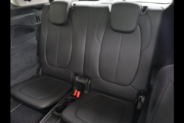 BMW 2 Serie Gran Tourer 216i Luxury Line 7-persoons | Trekhaak | Stoelverwarming | Leder | Head-Up | Camera | Navigatie | Full LED | Park Assist | Sfeerverlichting | Climate control | Getint glas