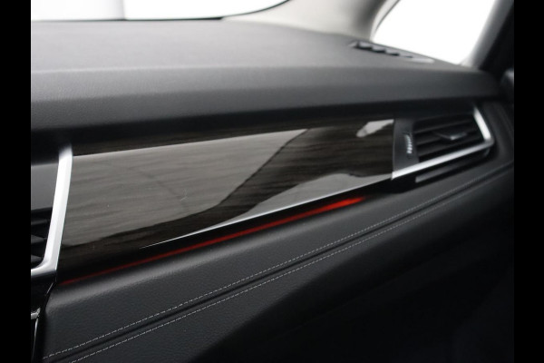 BMW 2 Serie Gran Tourer 216i Luxury Line 7-persoons | Trekhaak | Stoelverwarming | Leder | Head-Up | Camera | Navigatie | Full LED | Park Assist | Sfeerverlichting | Climate control | Getint glas