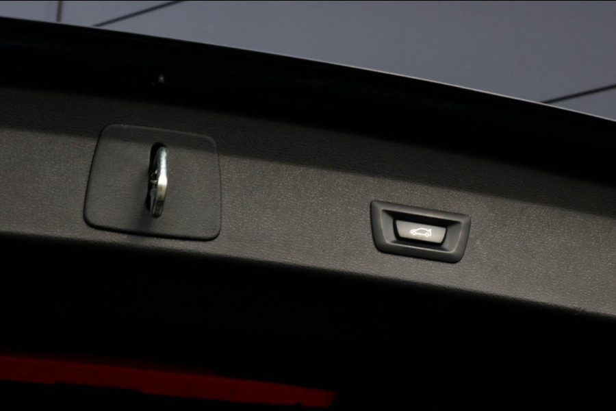 BMW X1 SDrive18i - LED - AUTOMAAT - DEALER ONDERHOUDEN