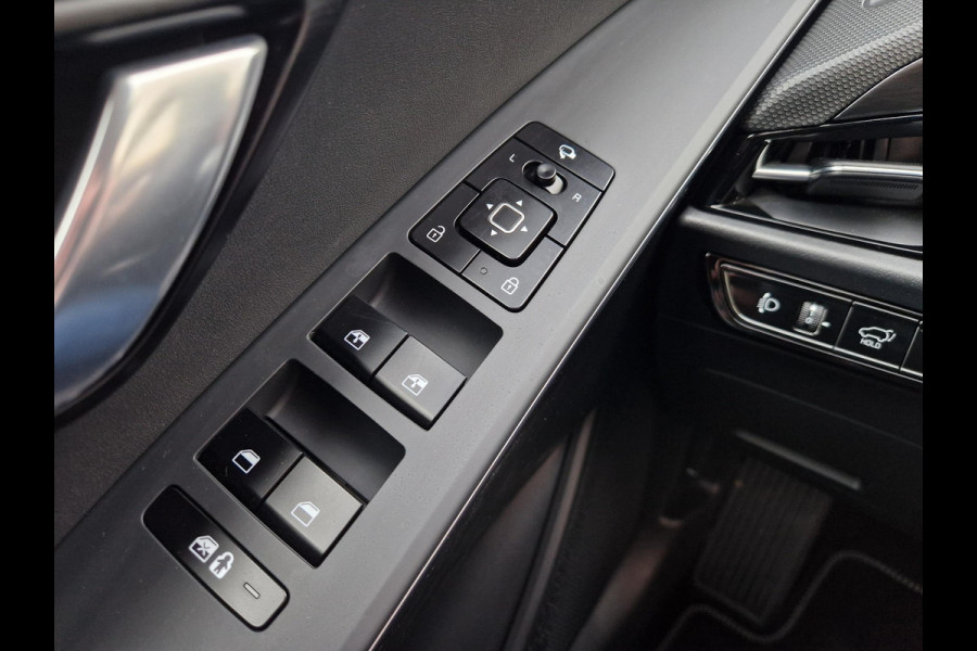 Kia Niro 1.6 GDi Hybrid DynamicPlusLine | Stoel -en Stuurverwarming | Head-Up Display | Elektr. Achterklep | Leder |