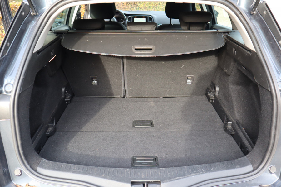 Renault MEGANE Estate 1.3 TCe 140 Equilibre | Trekhaak | Navi | Carplay |