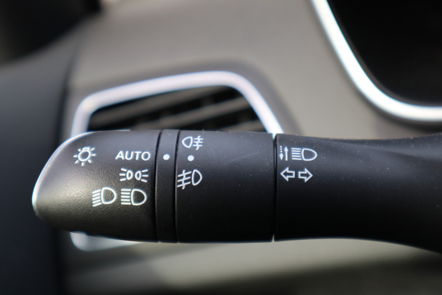 Renault MEGANE Estate 1.3 TCe 140 Equilibre | Trekhaak | Navi | Carplay |