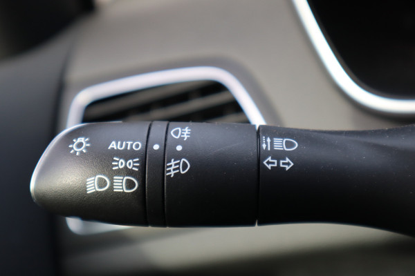 Renault MEGANE Estate 1.3 TCe 140 Equilibre | Trekhaak | Navi | Carplay |