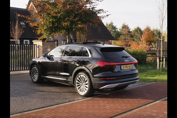 Audi e-tron e-tron 55 quattro advanced 95 kWh | S-line | Panoramadak | Bang & Olufsen | Camera | Apple Carplay |