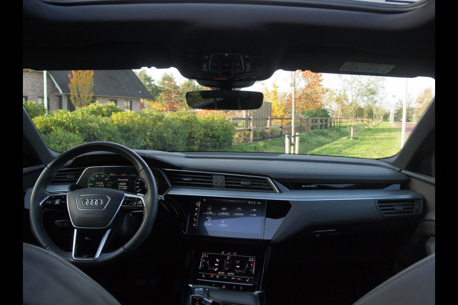 Audi e-tron e-tron 55 quattro advanced 95 kWh | S-line | Panoramadak | Bang & Olufsen | Camera | Apple Carplay |