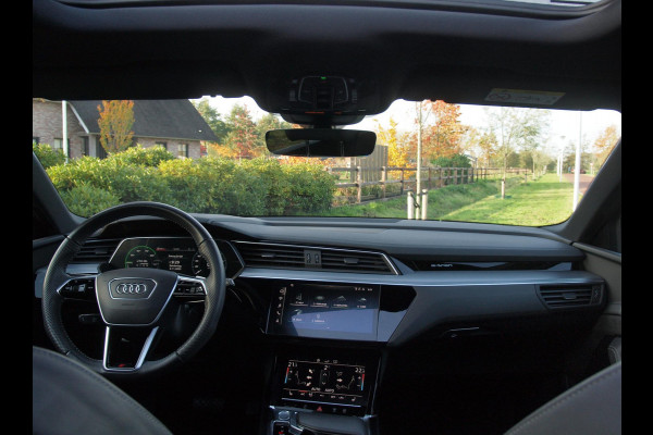 Audi e-tron e-tron 55 quattro advanced 95 kWh | S-line | Panoramadak | Bang & Olufsen | Camera | Apple Carplay |