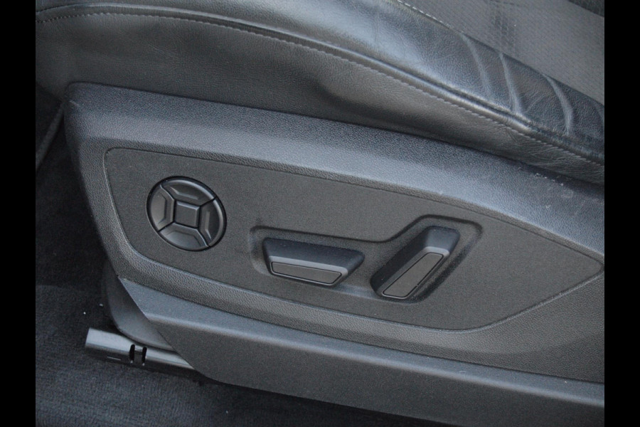 Audi e-tron e-tron 55 quattro advanced 95 kWh | S-line | Panoramadak | Bang & Olufsen | Camera | Apple Carplay |