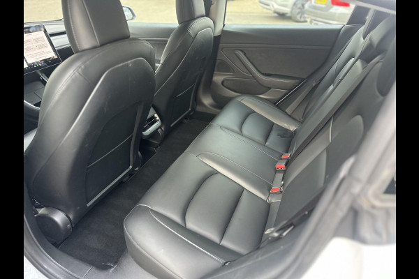 Tesla Model 3 Standard RWD Plus 60 kWh AUTOPILOT | AFNEEMBARE TREKHAAK | RIJKLAAR GELEVERD MET 12 MND BOVAG GARANTIE