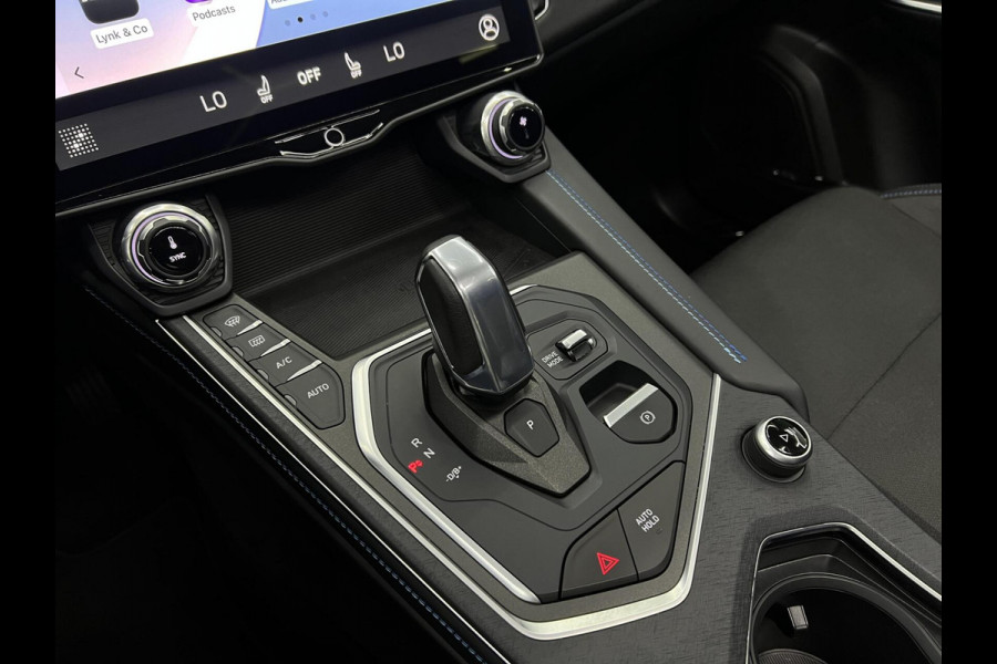 Lynk & Co 01 1.5 PHEV Mat Grijs | Pano | Trekhaak | NAP