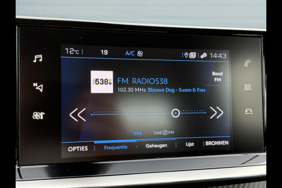 Peugeot 2008 1.2 PureTech Active 2e Eigenaar,Navi,Trekhaak,Pdc,6 Bak,Clima,Cruise,102pk,Apk tot 11-2026