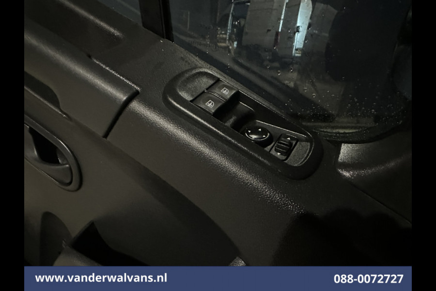 Renault Master 2.3 dCi 135pk L2H2 Euro6 Airco | Camera | Navigatie | Cruisecontrol | 2500kg Trekhaak | Bijrijdersbank,  Parkeersensoren