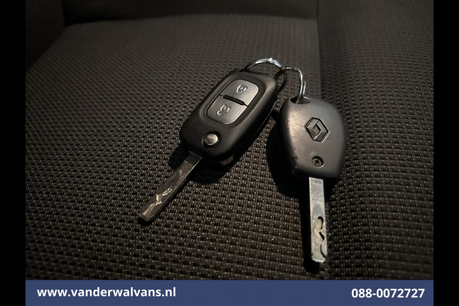 Renault Master 2.3 dCi 135pk L2H2 Euro6 Airco | Camera | Navigatie | Cruisecontrol | 2500kg Trekhaak | Bijrijdersbank,  Parkeersensoren