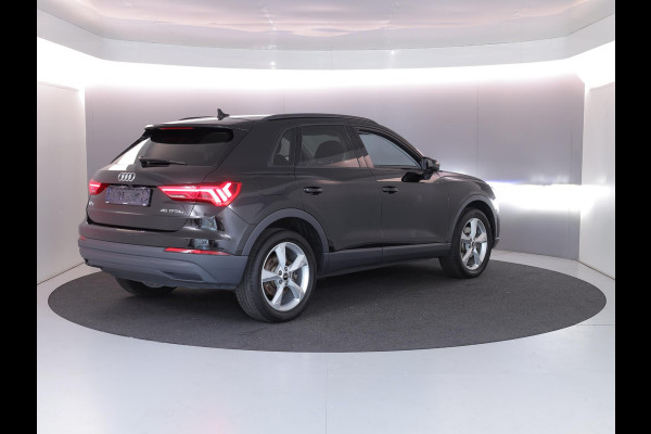Audi Q3 45 TFSI e Business Edition 245 pk S-tronic| Navigatie | Parkeersensoren | Achteruitrijcamera | Stoelverwarming | Apple Carplay/Android Auto |