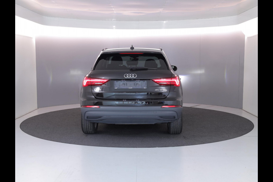 Audi Q3 45 TFSI e Business Edition 245 pk S-tronic| Navigatie | Parkeersensoren | Achteruitrijcamera | Stoelverwarming | Apple Carplay/Android Auto |