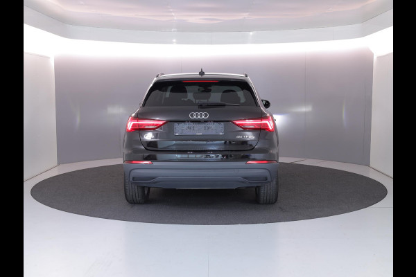 Audi Q3 45 TFSI e Business Edition 245 pk S-tronic| Navigatie | Parkeersensoren | Achteruitrijcamera | Stoelverwarming | Apple Carplay/Android Auto |