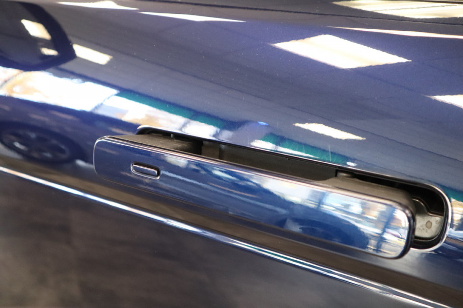 Land Rover Range Rover Evoque 1.5 P300e AWD R-Dynamic HSE Black Pack 20'' Gloss Black Memory stoelen