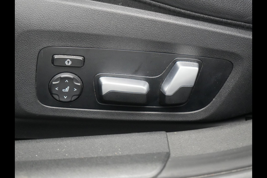 BMW 3 Serie Touring 330e M Sport Pro Plug In Hybrid 292pk Dealer O.H. PHEV | Widescreen Navi | Trekhaak Af Fabriek | Panodak | Adaptive Cruise | Camera |  Alcantara Sportstoelen Memory & Verwarmd | Sfeerverlichting | Apple Carplay | Stuur Verwarmd | Navigatie |