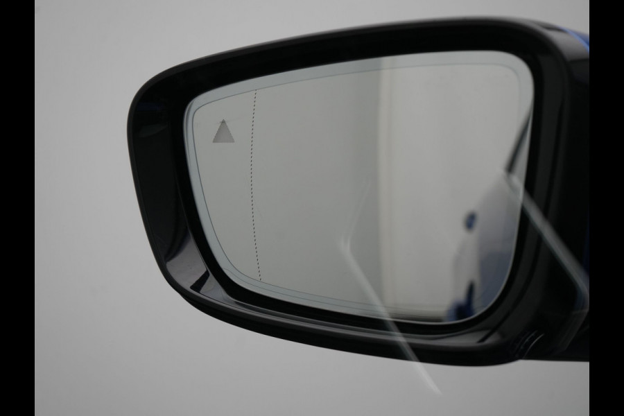 BMW 3 Serie Touring 330e M Sport Pro Plug In Hybrid 292pk Dealer O.H. PHEV | Widescreen Navi | Trekhaak Af Fabriek | Panodak | Adaptive Cruise | Camera |  Alcantara Sportstoelen Memory & Verwarmd | Sfeerverlichting | Apple Carplay | Stuur Verwarmd | Navigatie |