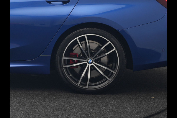 BMW 3 Serie Touring 330e M Sport Pro Plug In Hybrid 292pk Dealer O.H. PHEV | Widescreen Navi | Trekhaak Af Fabriek | Panodak | Adaptive Cruise | Camera |  Alcantara Sportstoelen Memory & Verwarmd | Sfeerverlichting | Apple Carplay | Stuur Verwarmd | Navigatie |