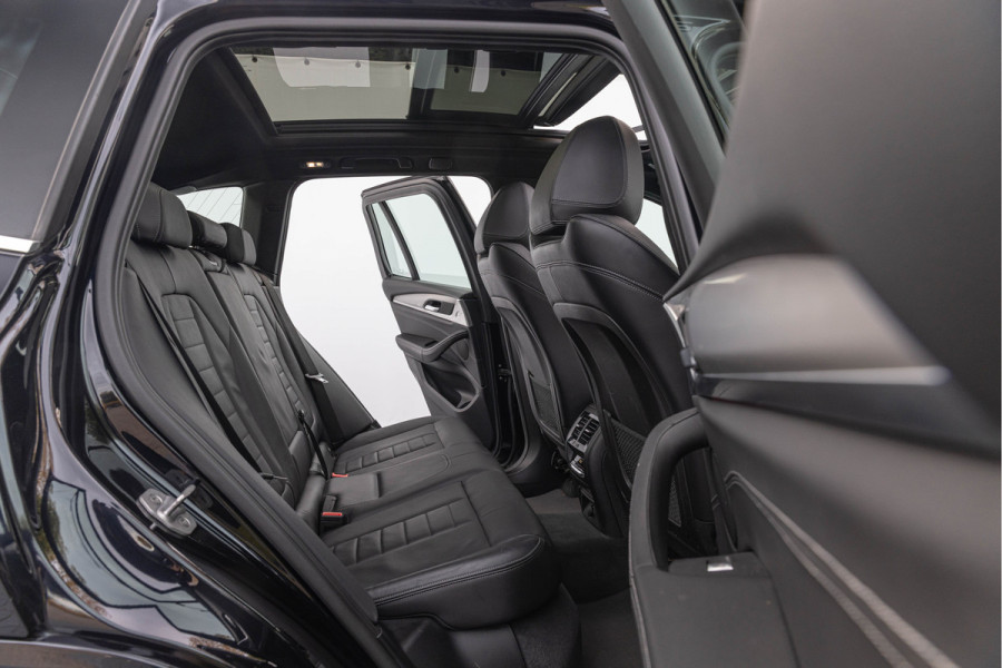 BMW X3 xDrive30d High Executive Pano 20'' M-Pakket ACC Trekhaak