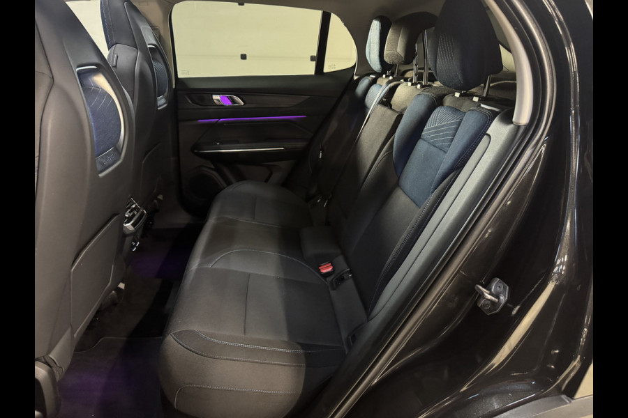 Lynk & Co 01 1.5 | Panoramadak | Adaptive cruise | Camera | Stoelverwarming | Carplay | Sfeerverlichting