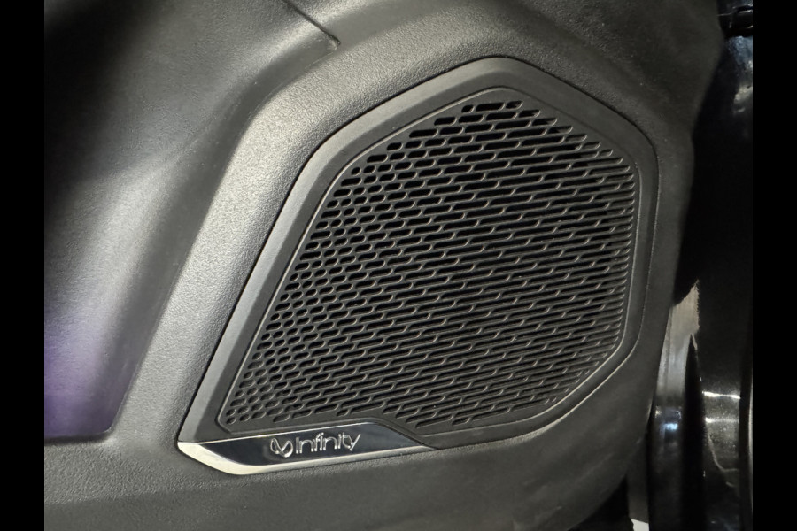 Lynk & Co 01 1.5 | Panoramadak | Adaptive cruise | Camera | Stoelverwarming | Carplay | Sfeerverlichting