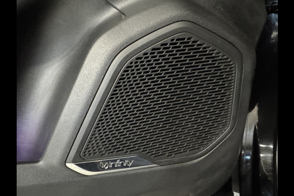 Lynk & Co 01 1.5 | Panoramadak | Adaptive cruise | Camera | Stoelverwarming | Carplay | Sfeerverlichting