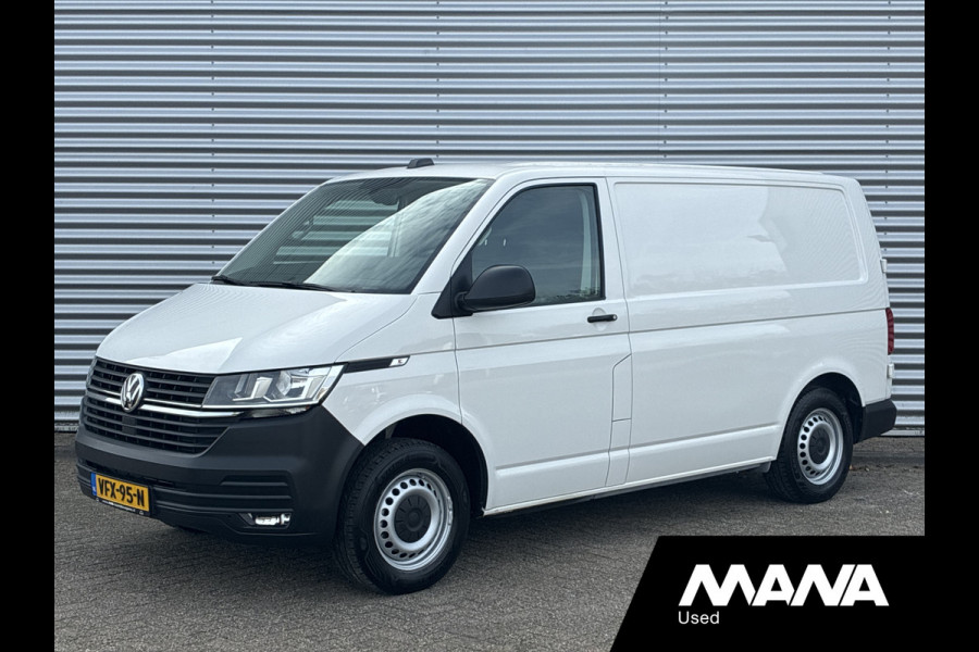 Volkswagen Transporter 2.0 TDI 110PK L1H1 Camera Airco Cruise Trekhaak Voorruitverwarming