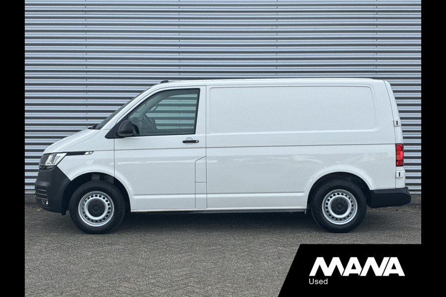 Volkswagen Transporter 2.0 TDI 110PK L1H1 Camera Airco Cruise Trekhaak Voorruitverwarming
