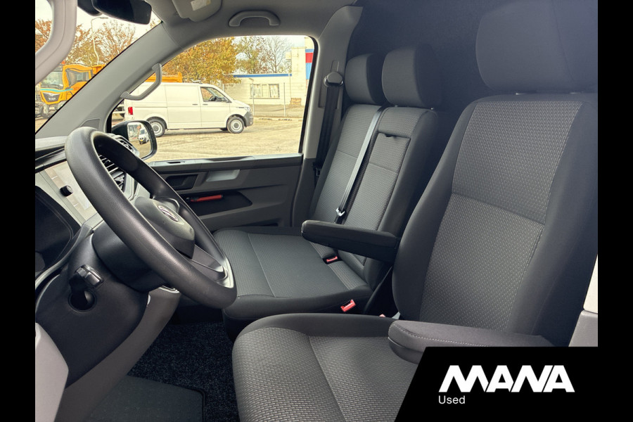 Volkswagen Transporter 2.0 TDI 110PK L1H1 Camera Airco Cruise Trekhaak Voorruitverwarming