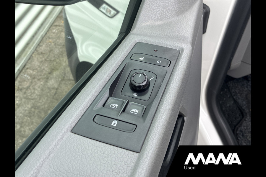 Volkswagen Transporter 2.0 TDI 110PK L1H1 Camera Airco Cruise Trekhaak Voorruitverwarming