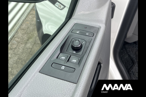 Volkswagen Transporter 2.0 TDI 110PK L1H1 Camera Airco Cruise Trekhaak Voorruitverwarming