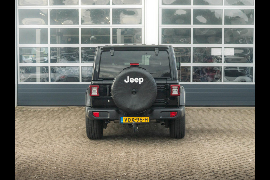 Jeep Wrangler Unlimited 2.0T Sahara | Grijs kenteken | Stoel-/Stuurverwarming | Navi |  Adapt. Cruise | Clima | Camera | Leder | Keyless | 20" Velgen