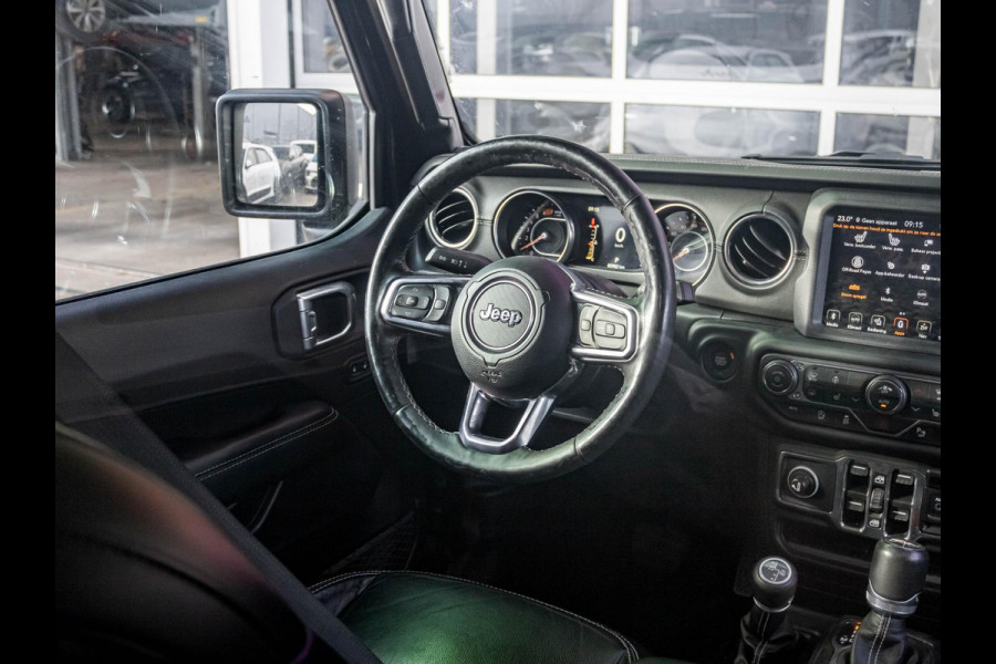 Jeep Wrangler Unlimited 2.0T Sahara | Grijs kenteken | Stoel-/Stuurverwarming | Navi |  Adapt. Cruise | Clima | Camera | Leder | Keyless | 20" Velgen