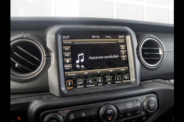 Jeep Wrangler Unlimited 2.0T Sahara | Grijs kenteken | Stoel-/Stuurverwarming | Navi |  Adapt. Cruise | Clima | Camera | Leder | Keyless | 20" Velgen