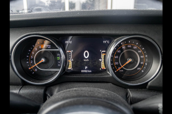 Jeep Wrangler Unlimited 2.0T Sahara | Grijs kenteken | Stoel-/Stuurverwarming | Navi |  Adapt. Cruise | Clima | Camera | Leder | Keyless | 20" Velgen