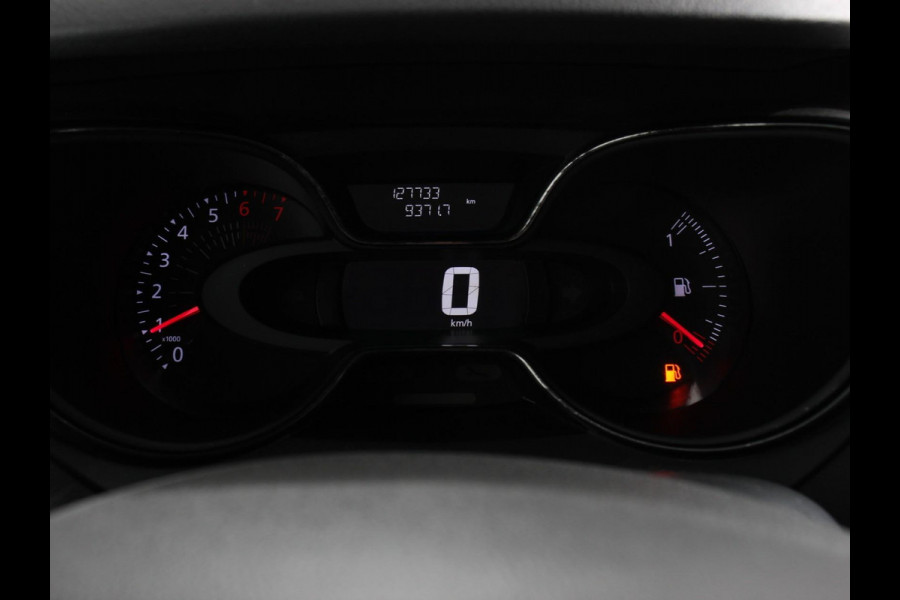 Renault Captur 0.9 TCe Intens | Navigatie | Climate Control | Parkeer Sensoren | Bluetooth | Cruise control | Lichtmetalen Velgen
