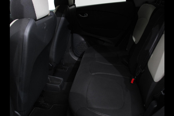 Renault Captur 0.9 TCe Intens | Navigatie | Climate Control | Parkeer Sensoren | Bluetooth | Cruise control | Lichtmetalen Velgen