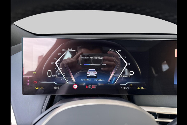 BMW iX xDrive40 High Executive 77 kWh | Pano | Elek Trekhaak | 360 Camera | Memory stoelen | Laser Light |