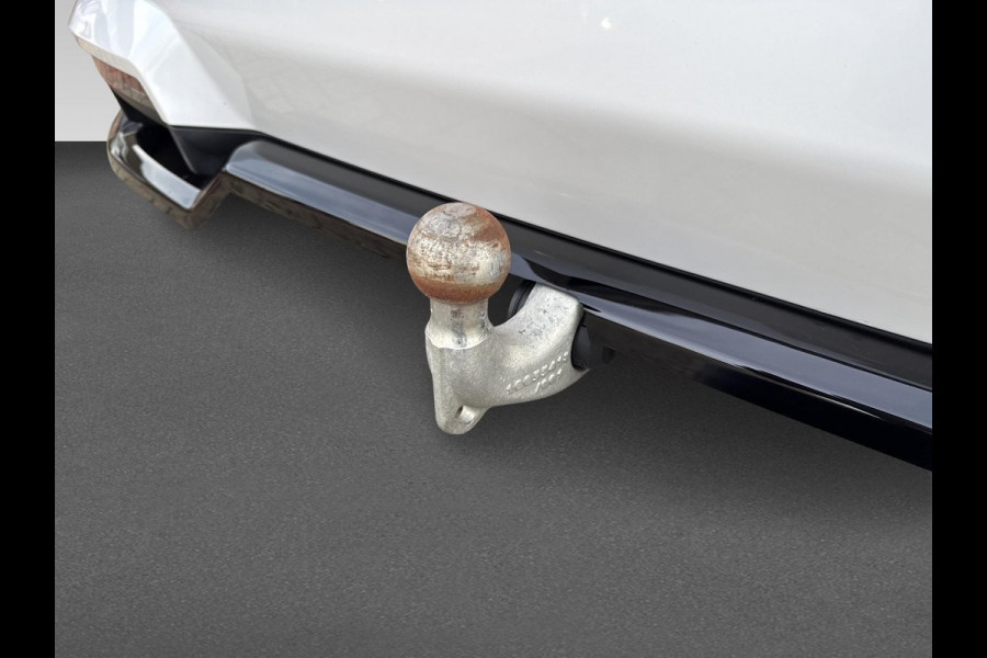 BMW iX xDrive40 High Executive 77 kWh | Pano | Elek Trekhaak | 360 Camera | Memory stoelen | Laser Light |