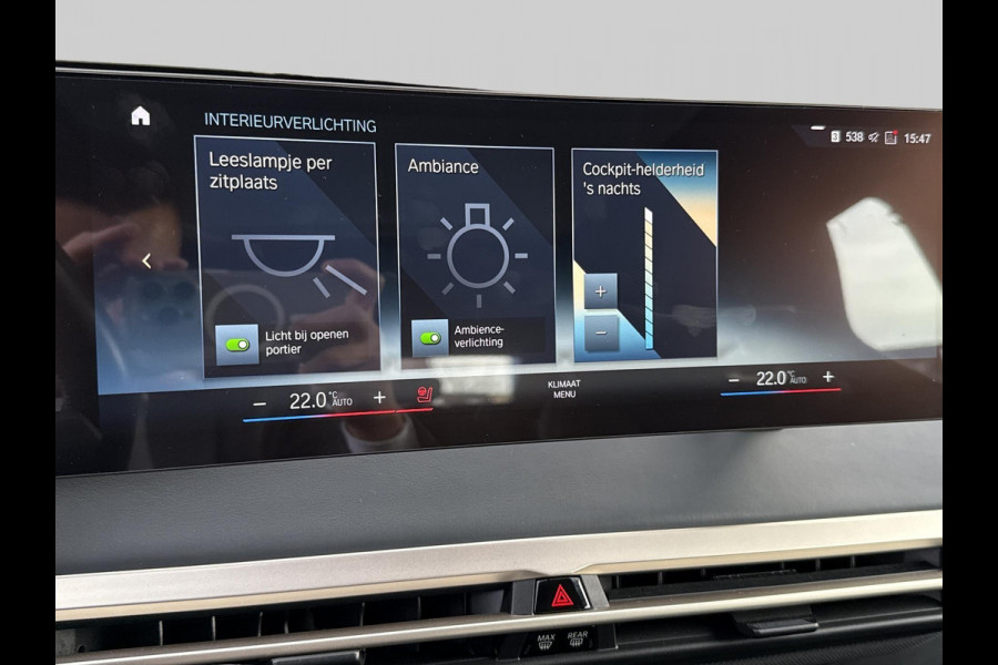 BMW iX xDrive40 High Executive 77 kWh | Pano | Elek Trekhaak | 360 Camera | Memory stoelen | Laser Light |